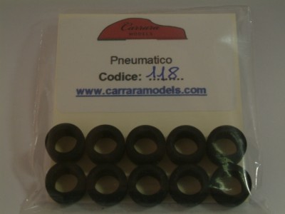 CM-P118 n° 10 Pneumatico in gomma battistrada pirelli puntinato misure DE 13 x DI 8 x L 7,5 - scala 1:43